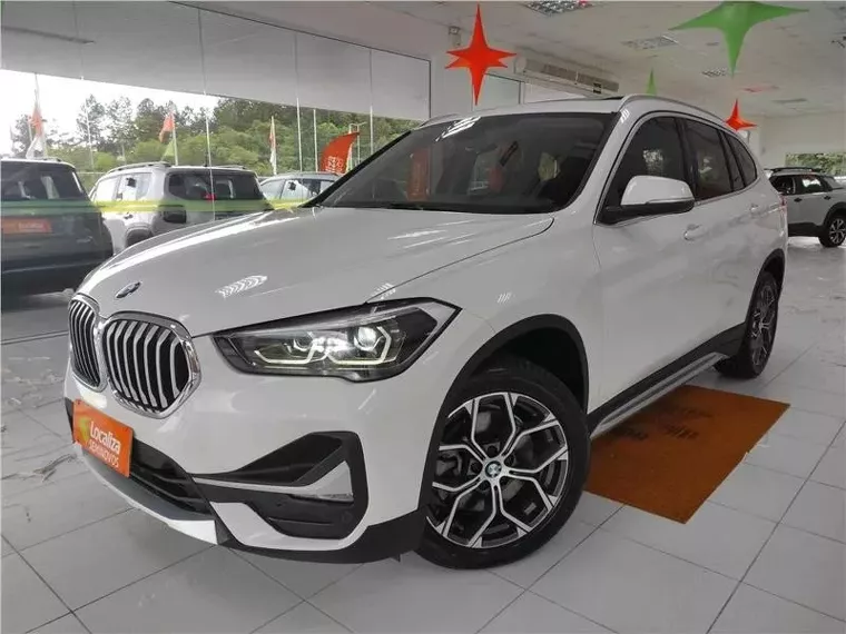 BMW X1 Branco 13