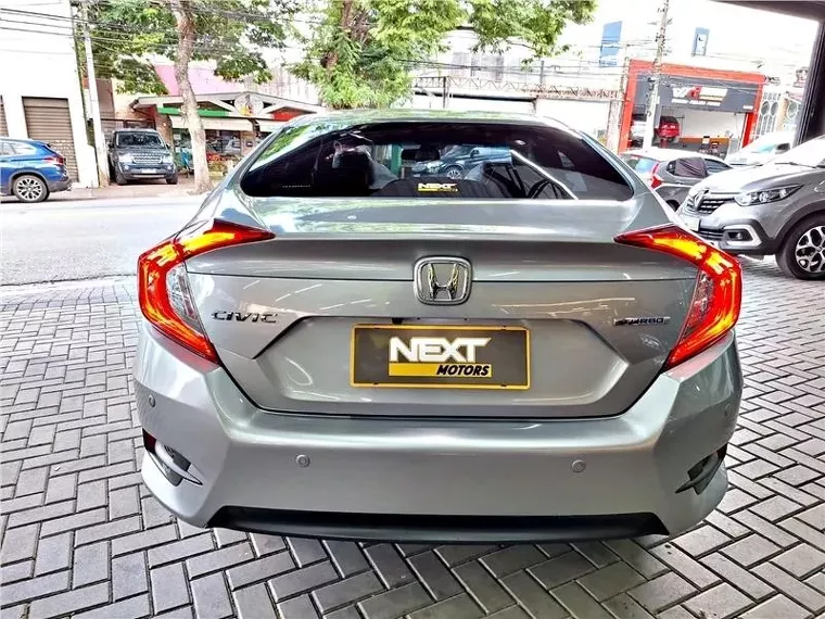 Honda Civic Prata 4