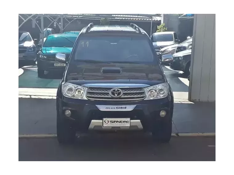 Toyota Hilux SW4 Preto 4