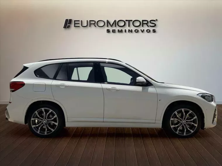 BMW X1 Branco 4