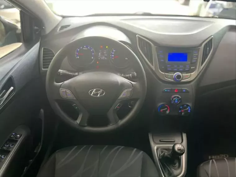 Hyundai HB20 Preto 3