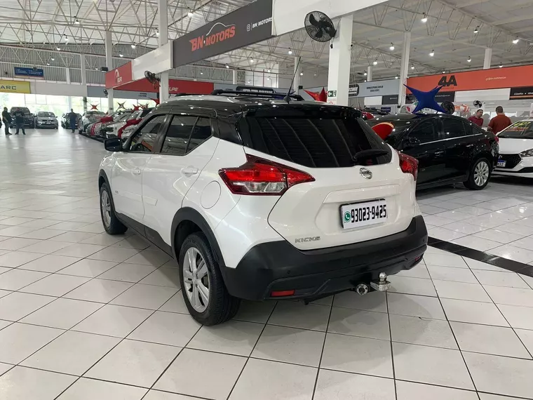 Nissan Kicks Branco 8