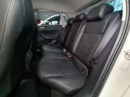 Volkswagen Polo Sedan