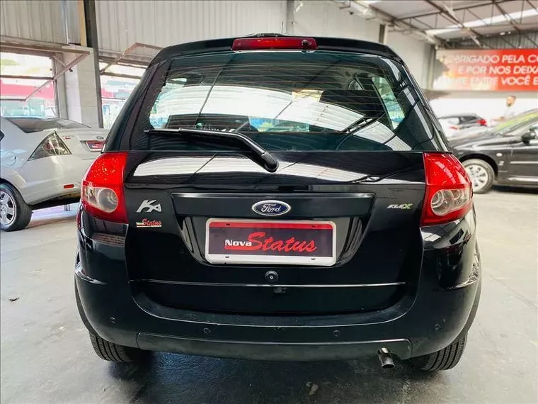 Ford KA Preto 15