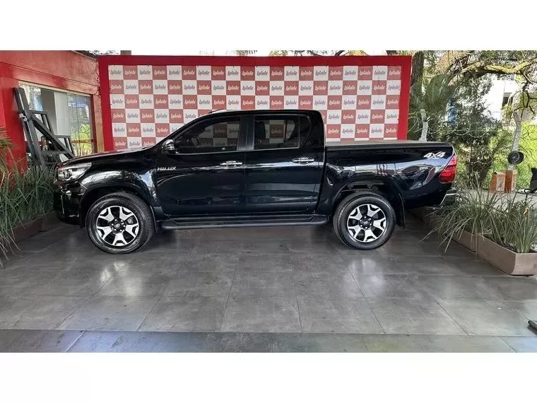 Toyota Hilux Preto 7