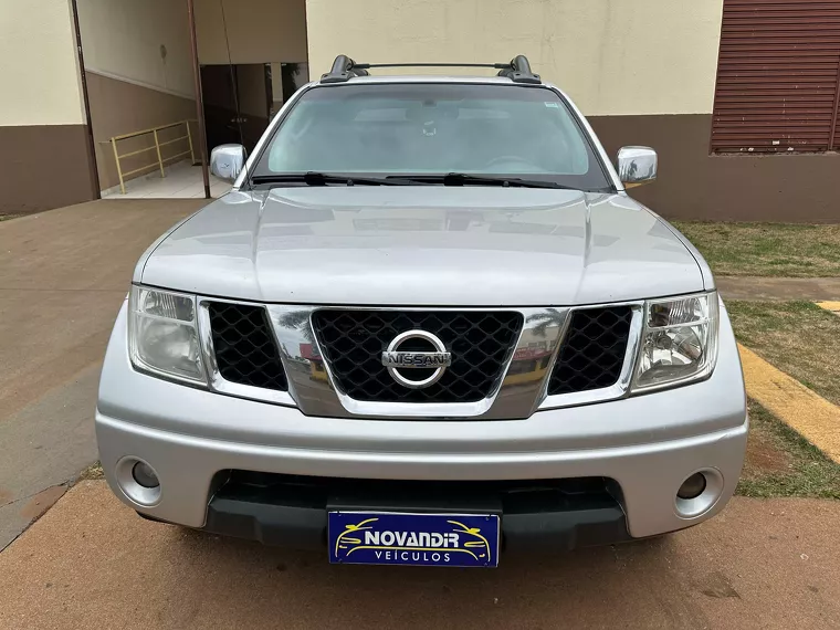 Nissan Frontier Prata 8