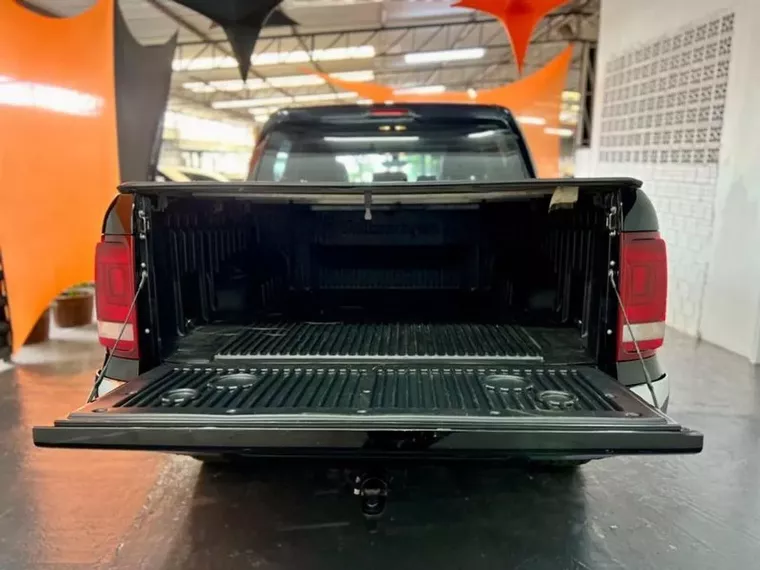 Volkswagen Amarok Preto 14