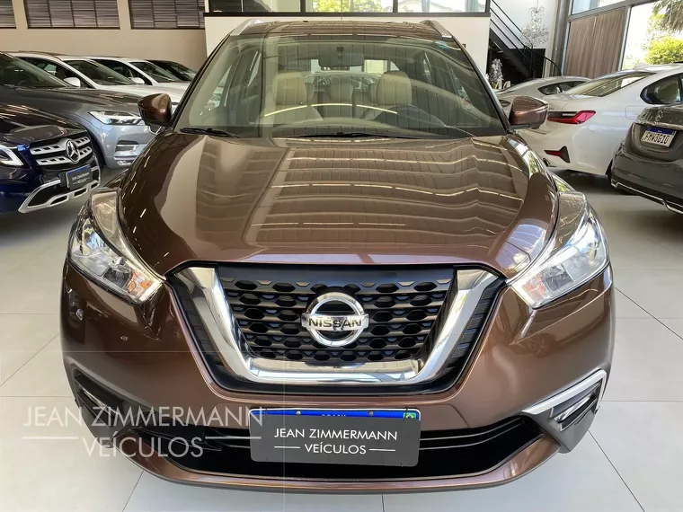 Nissan Kicks Marrom 9