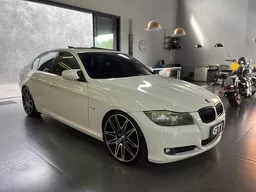 BMW 325i