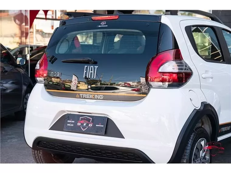 Fiat Mobi Branco 13