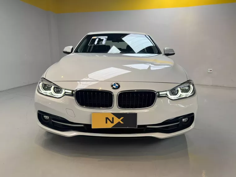 BMW 320i Branco 9