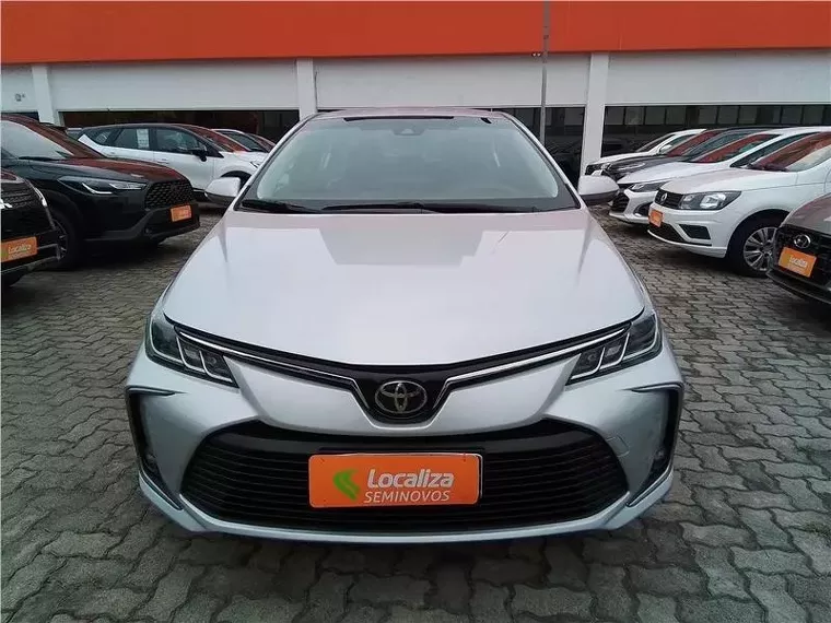 Toyota Corolla Prata 4