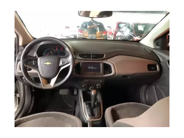 Chevrolet Prisma Prata 5