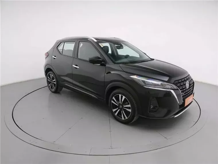 Nissan Kicks Preto 17