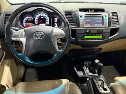 Toyota Hilux SW4