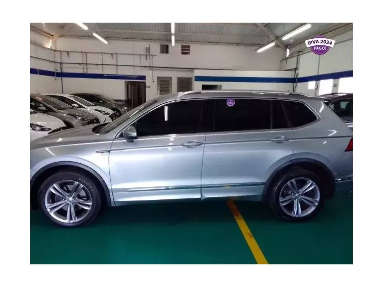 Volkswagen Tiguan Prata 7