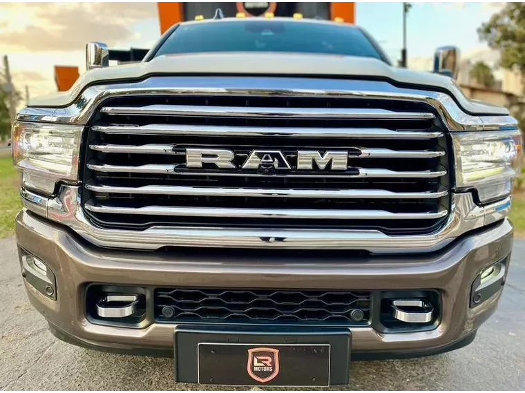 RAM 3500 Branco 2