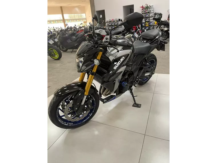 Suzuki GSX-S Preto 13