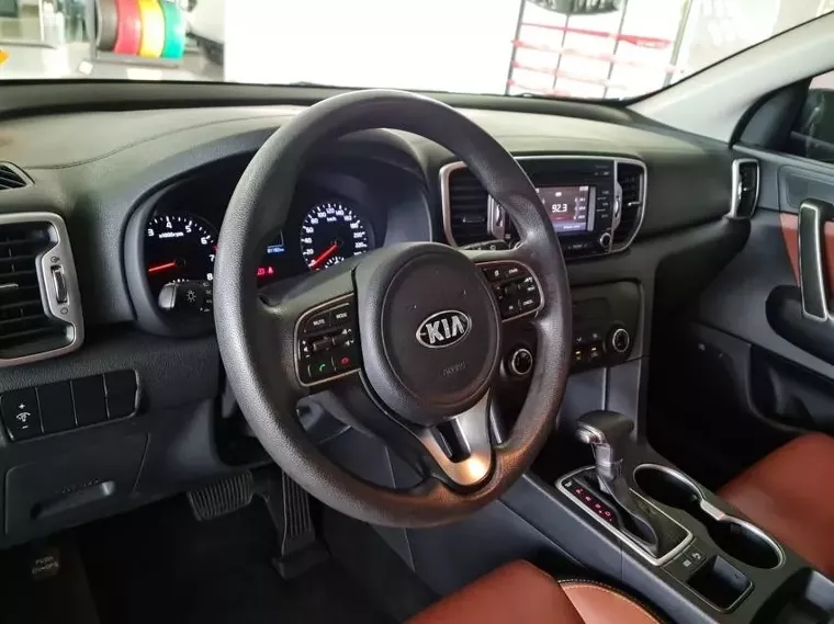 KIA Sportage Preto 9