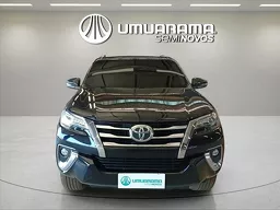 Toyota Hilux SW4