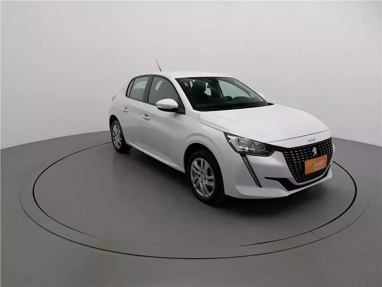 Peugeot 208 Branco 9