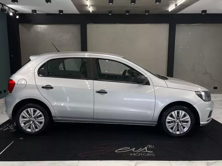 Volkswagen Gol Prata 4