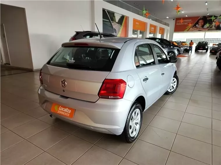 Volkswagen Gol Prata 5