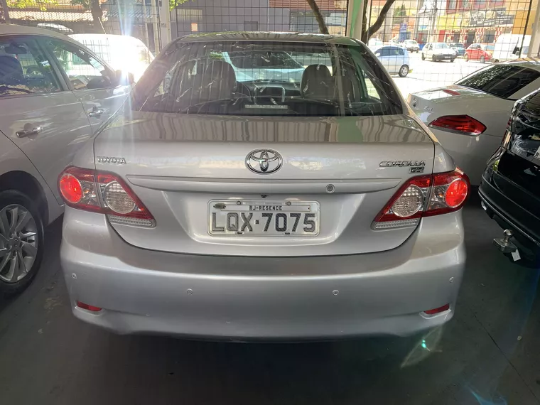 Toyota Corolla Prata 10