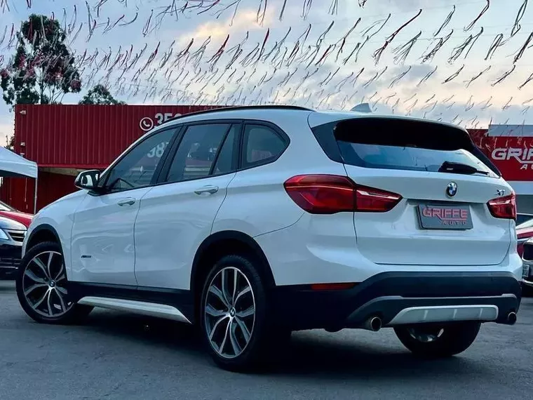 BMW X1 Branco 9