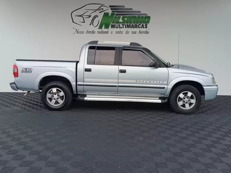 Chevrolet S10 Prata 9