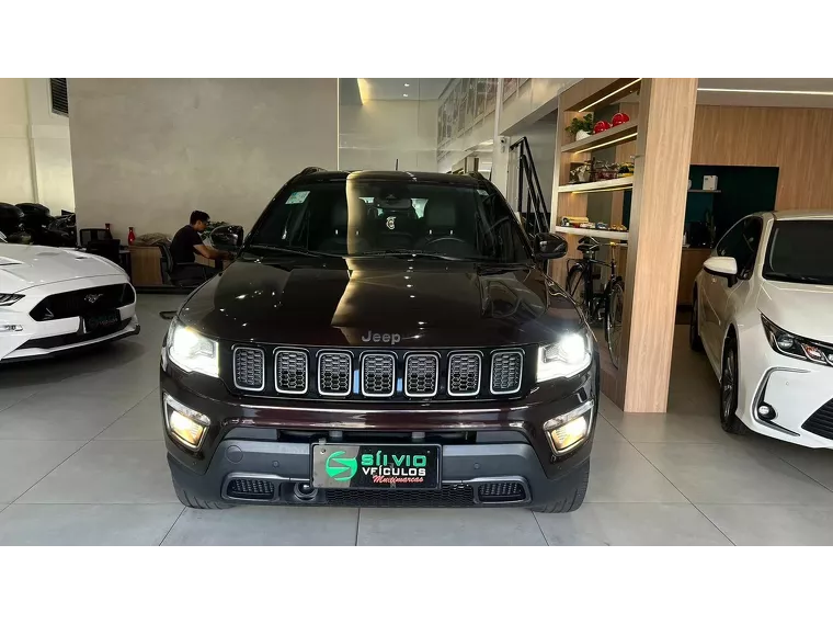 Jeep Compass Marrom 19