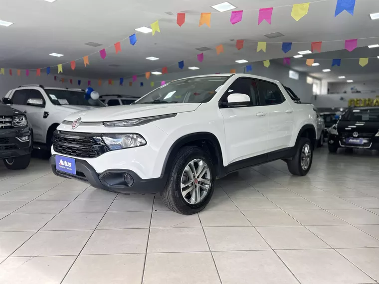 Fiat Toro Branco 3