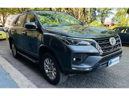 Toyota Hilux SW4