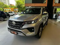 Toyota Hilux SW4