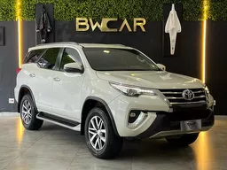 Toyota Hilux SW4