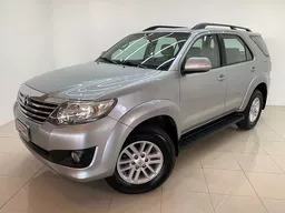 Toyota Hilux SW4