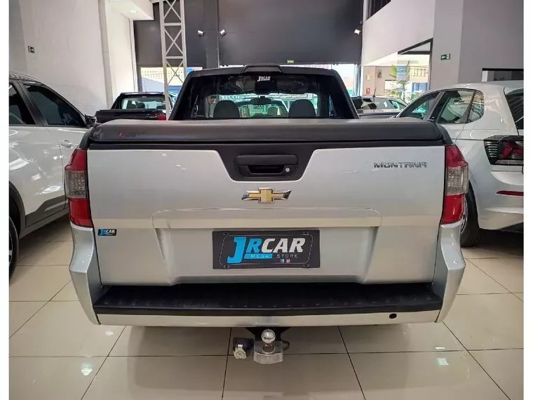 Chevrolet Montana Prata 5