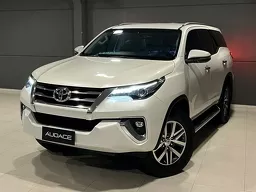 Toyota Hilux SW4