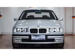 BMW 323i