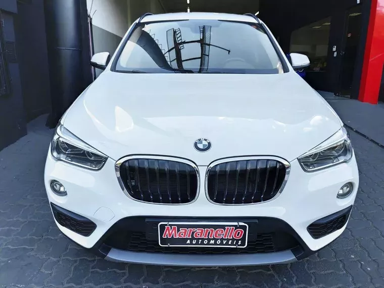 BMW X1 Branco 6