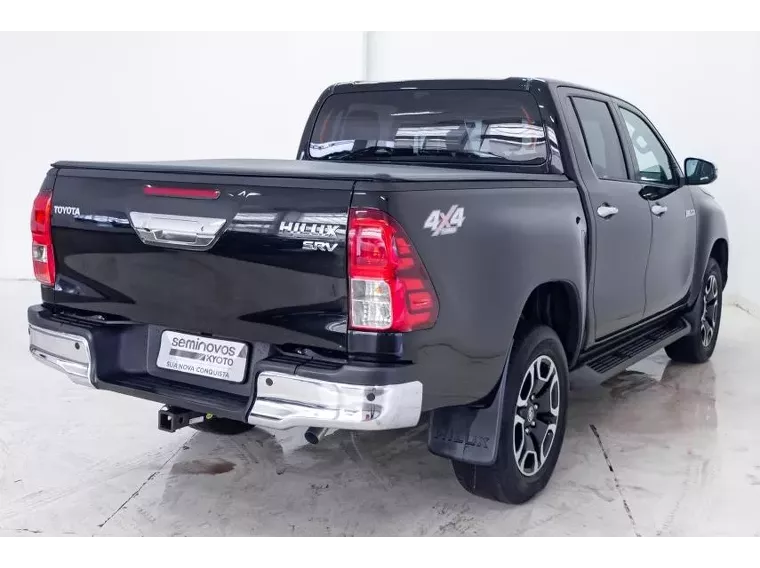 Toyota Hilux Preto 7