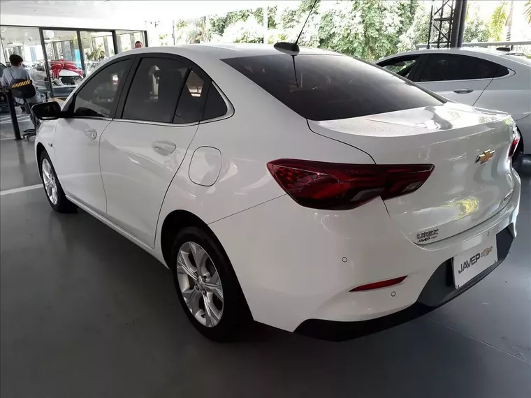 Chevrolet Onix Branco 6