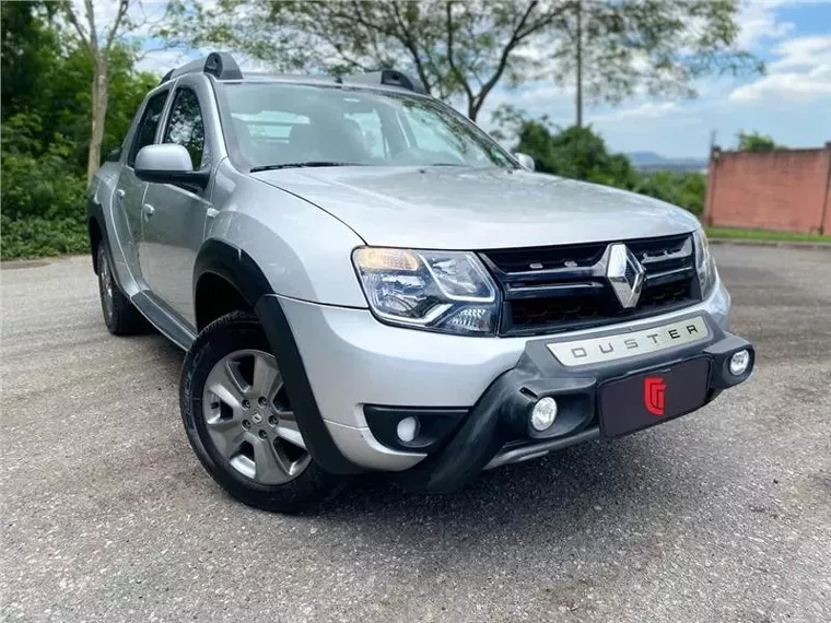 Renault Duster Oroch Prata 2