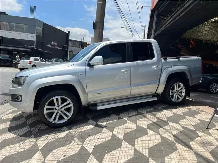 Volkswagen Amarok Prata 1