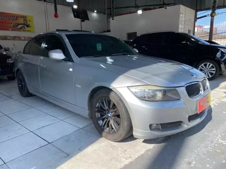 BMW 320i Prata 8