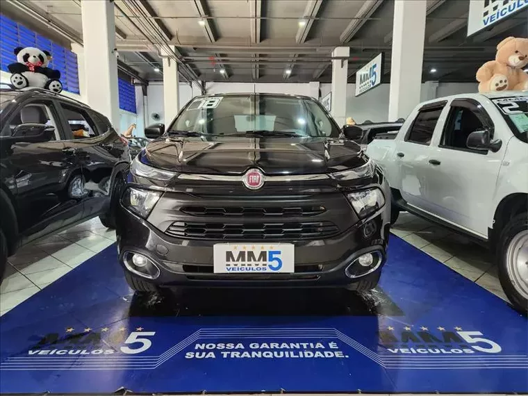 Fiat Toro Preto 12