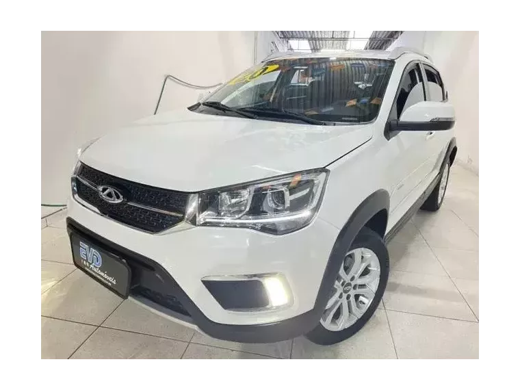 Chery Tiggo 2 Branco 1