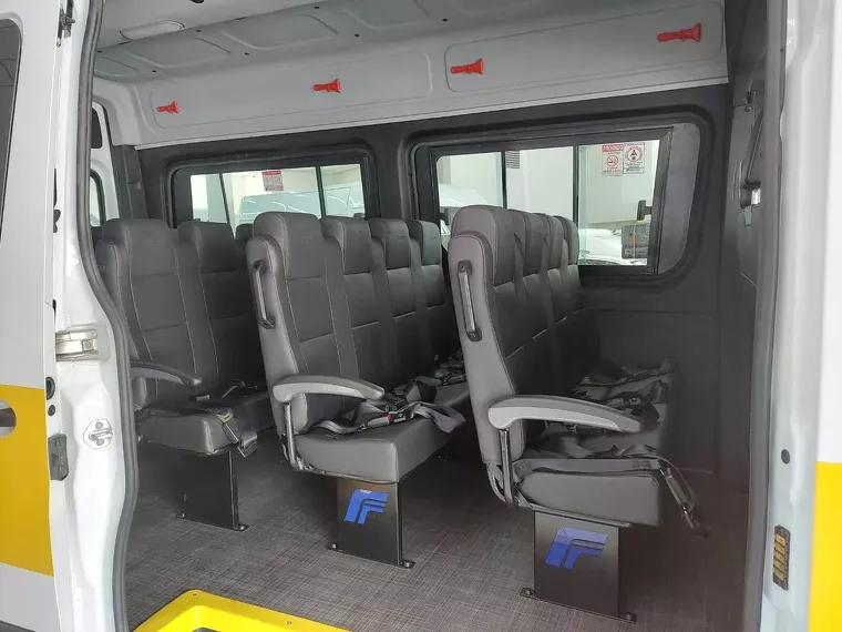 Mercedes-benz Sprinter Branco 40