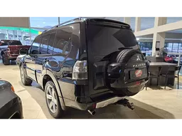 Mitsubishi Pajero Full