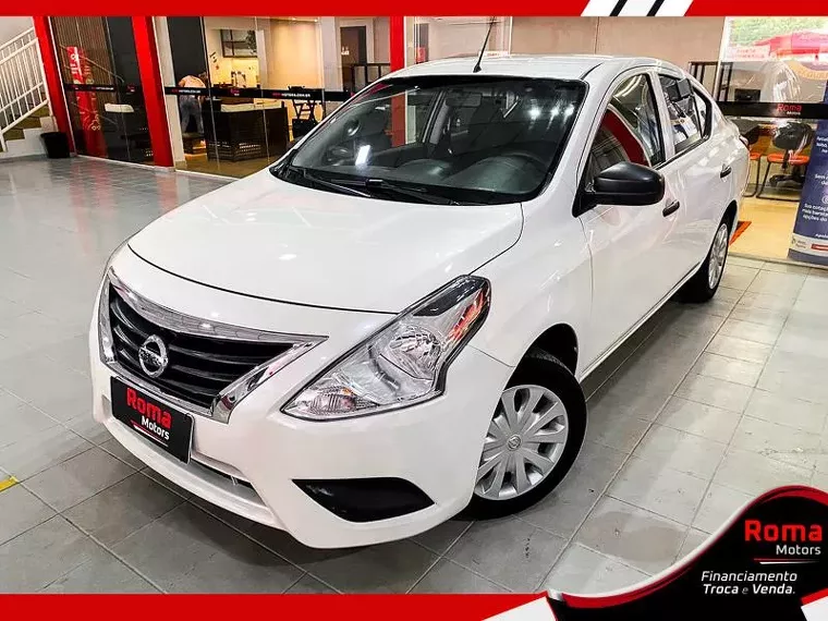 Nissan Versa Branco 1